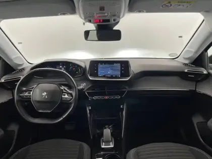 Photo 32 Peugeot 208  Electrique 50 kWh 136ch