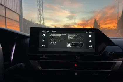 Photo 26 Citroën C4 e- 136 ch Automatique