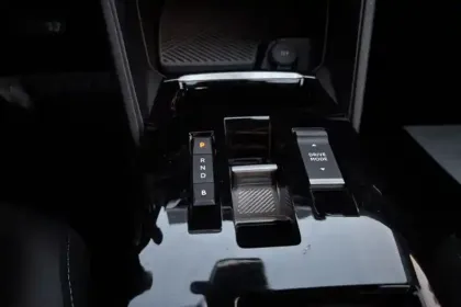 Photo 20 Citroën C4 e- 136 ch Automatique