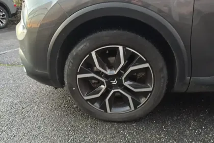 Photo 14 Citroën C4 e- 136 ch Automatique