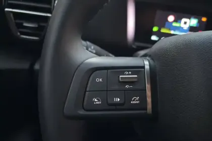 Photo 18 Citroën C4 e- 136 ch Automatique