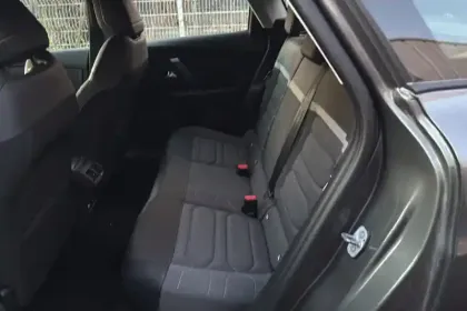 Photo 10 Citroën C4 e- 136 ch Automatique