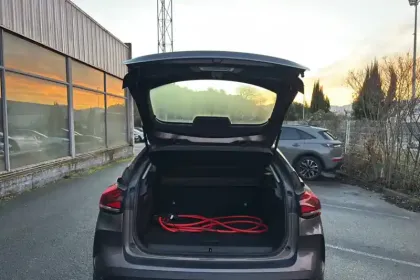 Photo 8 Citroën C4 e- 136 ch Automatique