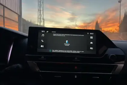 Photo 23 Citroën C4 e- 136 ch Automatique