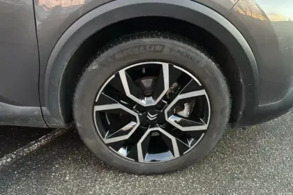 Photo 13 Citroën C4 e- 136 ch Automatique