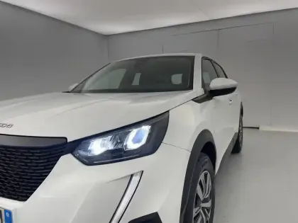 Photo 61 Peugeot 2008  PureTech 100 S&S BVM6