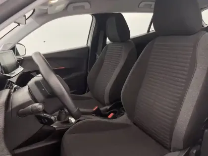 Photo 50 Peugeot 2008  PureTech 100 S&S BVM6