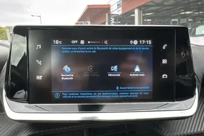 Photo 15 Peugeot 2008  PureTech 100 S&S BVM6