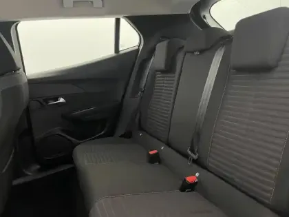 Photo 51 Peugeot 2008  PureTech 100 S&S BVM6