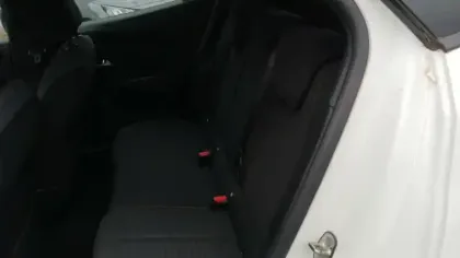 Photo 29 Peugeot 2008  PureTech 100 S&S BVM6