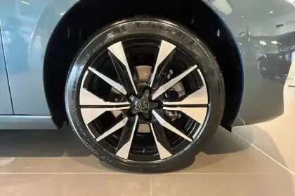 Photo 27 Peugeot 308  SW Hybrid 145 e-DCS6