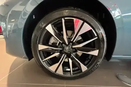 Photo 28 Peugeot 308  SW Hybrid 145 e-DCS6