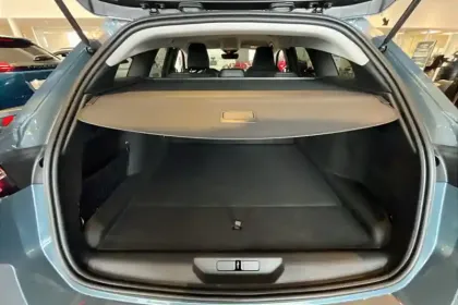 Photo 29 Peugeot 308  SW Hybrid 145 e-DCS6