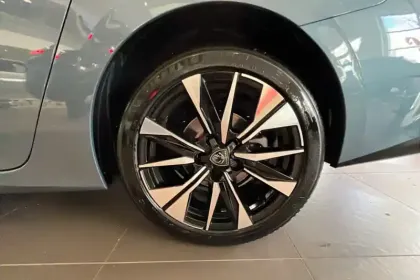 Photo 26 Peugeot 308  SW Hybrid 145 e-DCS6