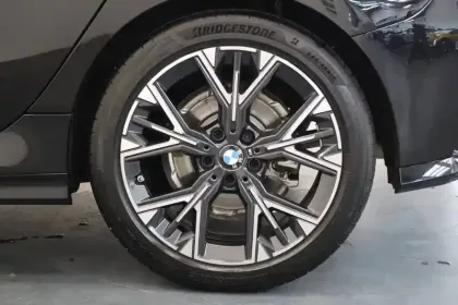 Photo 6 BMW Serie 1 120 170 ch DKG7