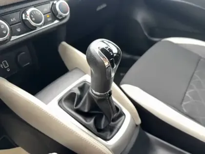 Photo 18 Nissan Micra  IG 71