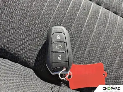 Photo 11 Peugeot 208  Electrique 50 kWh 136ch