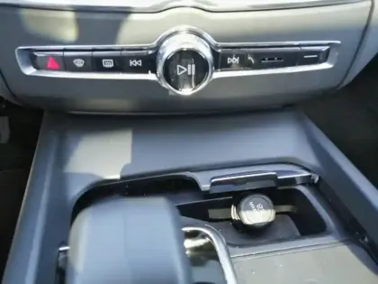 Photo 19 Volvo Xc60  T6 AWD Hybride rechargeable 253 ch+145 ch Geartronic 8