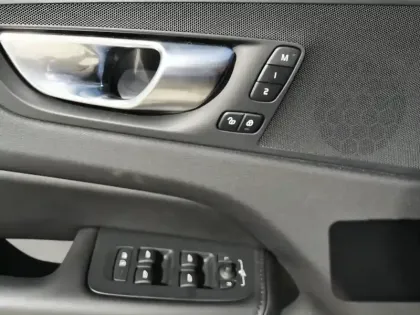 Photo 73 Volvo Xc60  T6 AWD Hybride rechargeable 253 ch+145 ch Geartronic 8