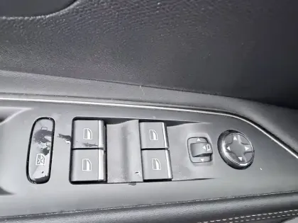 Photo 30 Peugeot 3008  PureTech 130ch S&S EAT8