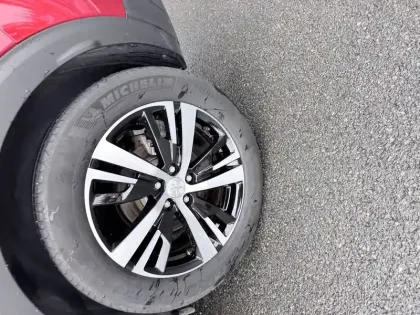 Photo 18 Peugeot 3008  PureTech 130ch S&S EAT8