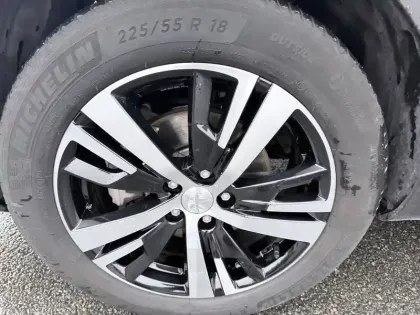 Photo 10 Peugeot 3008  PureTech 130ch S&S EAT8