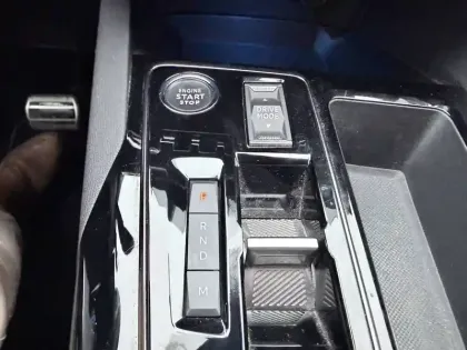 Photo 38 Peugeot 3008  PureTech 130ch S&S EAT8