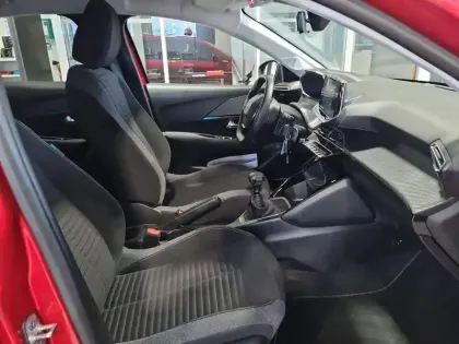 Photo 24 Peugeot 208  PureTech 75 S&S BVM5