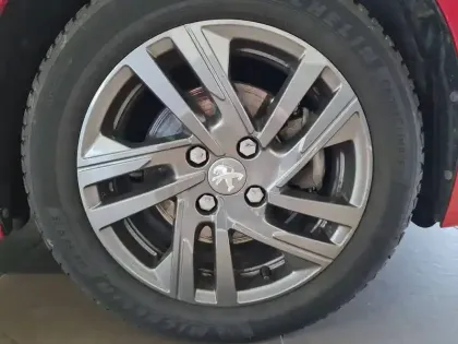 Photo 25 Peugeot 208  PureTech 75 S&S BVM5