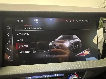 Photo 10 Audi A1  Allstreet 35 TFSI 150 ch S tronic 7