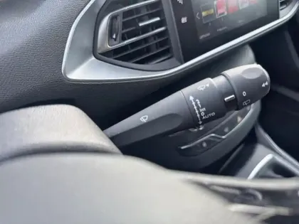 Photo 17 Peugeot 308  PureTech 130ch S&S BVM6 Allure