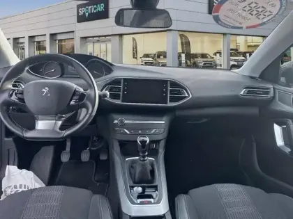 Photo 9 Peugeot 308  PureTech 130ch S&S BVM6 Allure