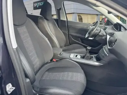 Photo 8 Peugeot 308  PureTech 130ch S&S BVM6 Allure