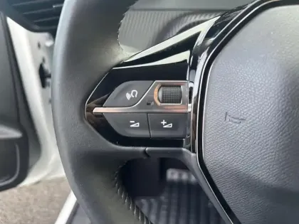 Photo 18 Peugeot 208  PureTech 75 S&S BVM5 Active Pack