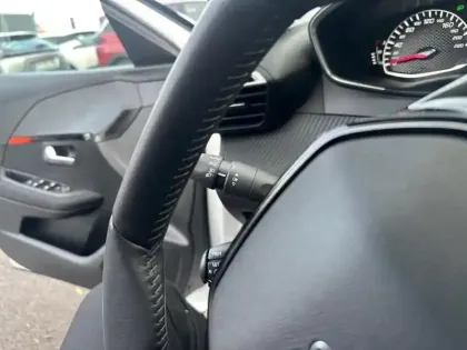 Photo 16 Peugeot 208  PureTech 75 S&S BVM5 Active Pack