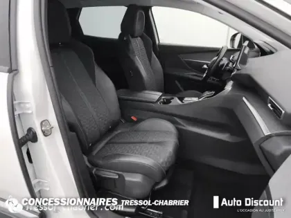 Photo 8 Peugeot 3008  Hybrid 225 e-EAT8 Roadtrip