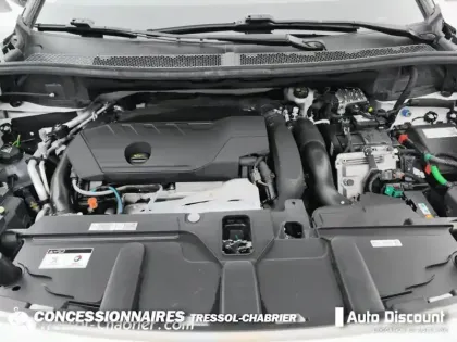 Photo 6 Peugeot 3008  Hybrid 225 e-EAT8 Roadtrip