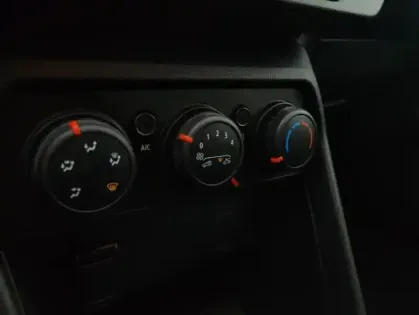 Photo 17 Dacia Sandero Confort SCe 65 -22