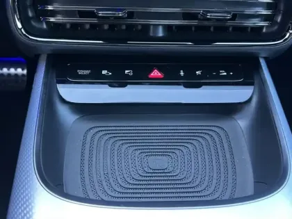 Photo 10 Mercedes CLA Coupe 250+ avec technologie EQ Limited Edition