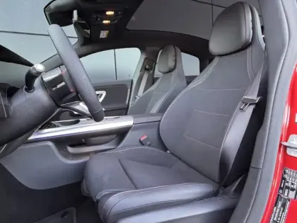 Photo 22 Mercedes CLA Coupe 250+ avec technologie EQ Limited Edition