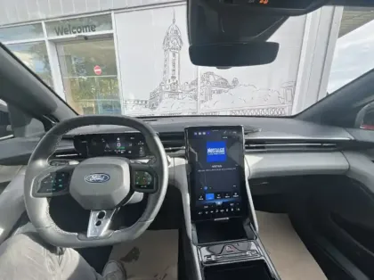 Photo 2 Ford Capri 286ch Extended Range 77kW RWD