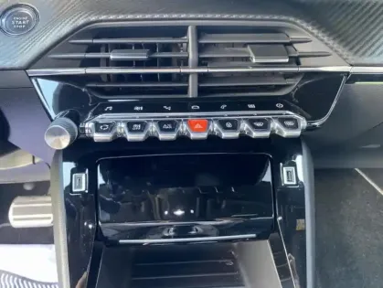 Photo 5 Peugeot 208 II Puretech 100 S&S EAT8 GT Line