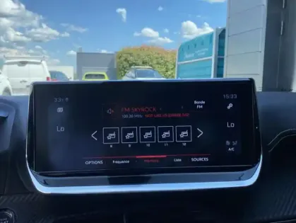 Photo 13 Peugeot 208 II Puretech 100 S&S EAT8 GT Line