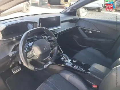 Photo 14 Peugeot 208  1.2 PureTech 100ch S/S GT Line EAT8 Camera