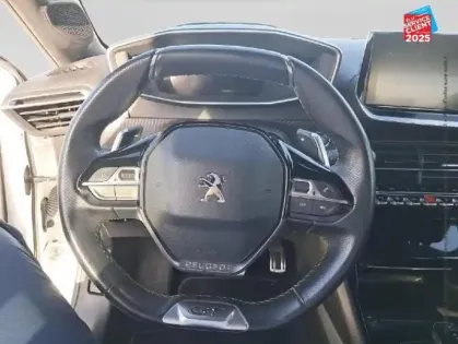 Photo 11 Peugeot 208  1.2 PureTech 100ch S/S GT Line EAT8 Camera