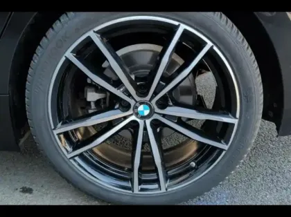 Photo 27 BMW Serie 3 Série 3 Touring 320dA xDrive 190ch M Sport