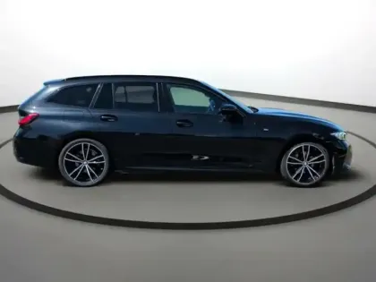 Photo 21 BMW Serie 3 Série 3 Touring 320dA xDrive 190ch M Sport