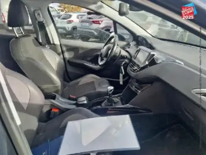 Photo 8 Peugeot 2008 Gén. I Ph2 Allure 5