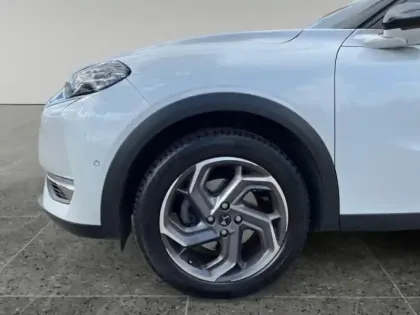 Photo 8 DS DS 3  Crossback Essence130 Grand Chic Automatique Régulateur Adaptatif HiFi Focal Caméra