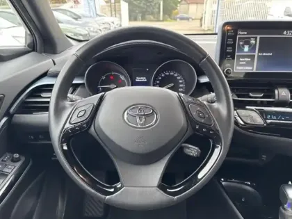 Photo 29 Toyota C-HR  122h Collection 2WD E-CVT MY20